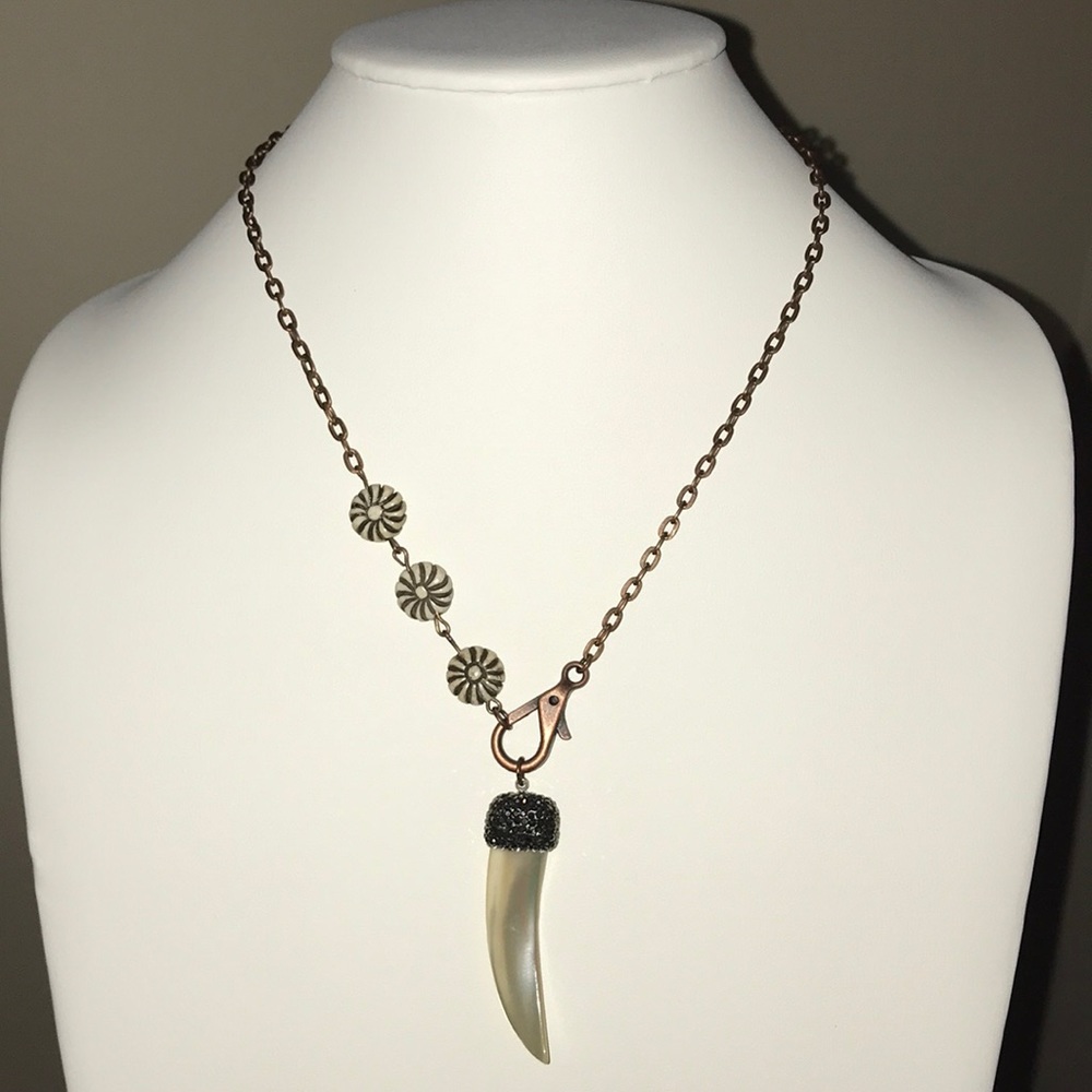 Handmade necklace with horn pendant